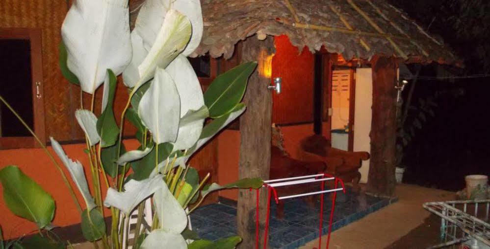 Banpak Phusuay Hotel Pai Eksteriør billede