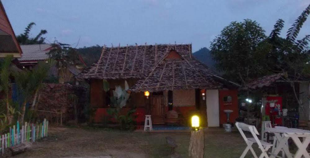 Banpak Phusuay Hotel Pai Eksteriør billede